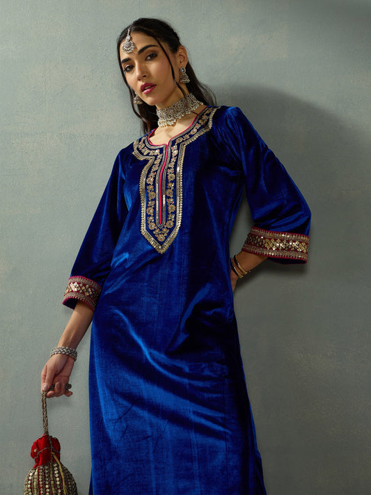 Women Royal Blue Velvet Embroidered Kurta