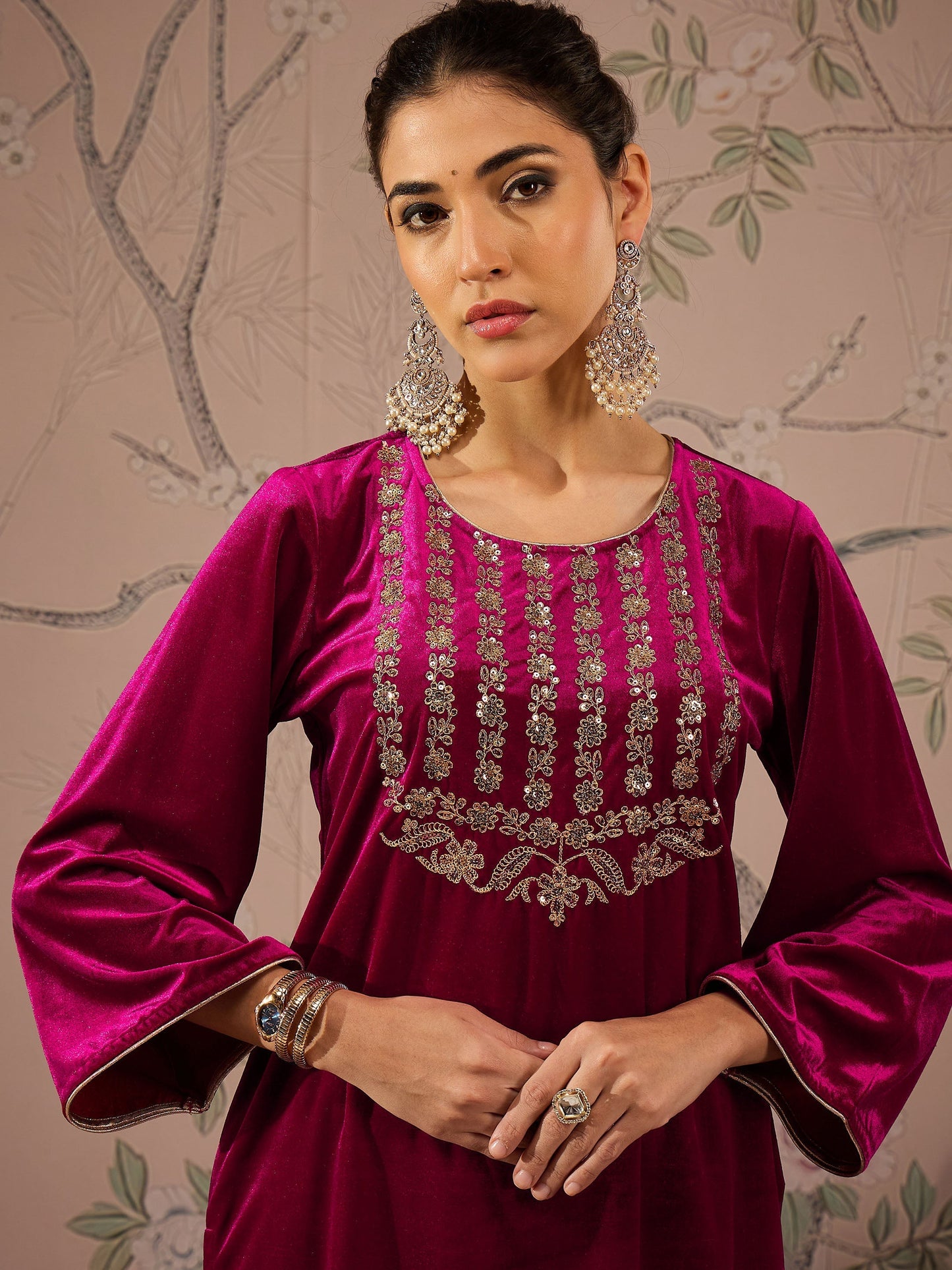 Women Fuchsia Velvet Embroidered Kurta With Straight Pants